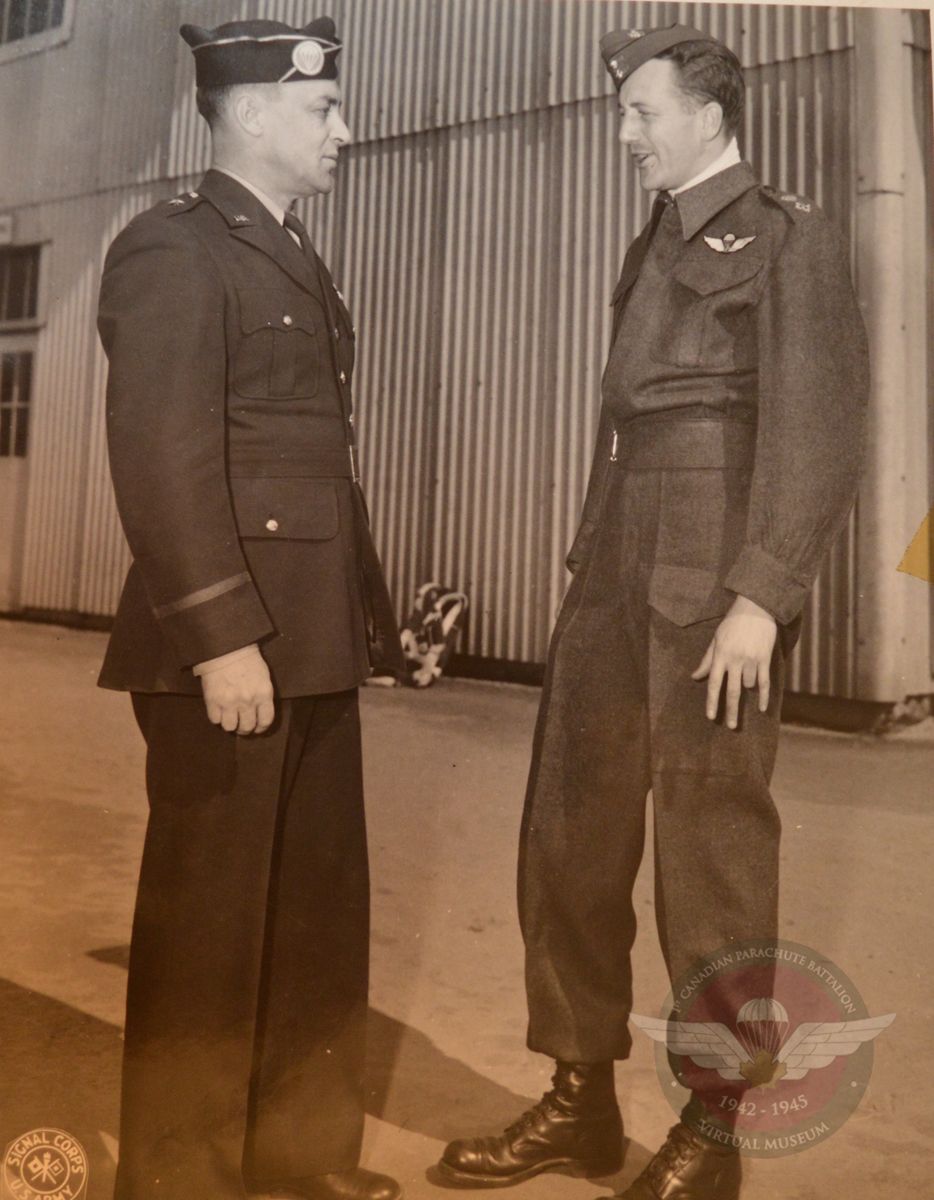 Photo General Howell   Left 1942
